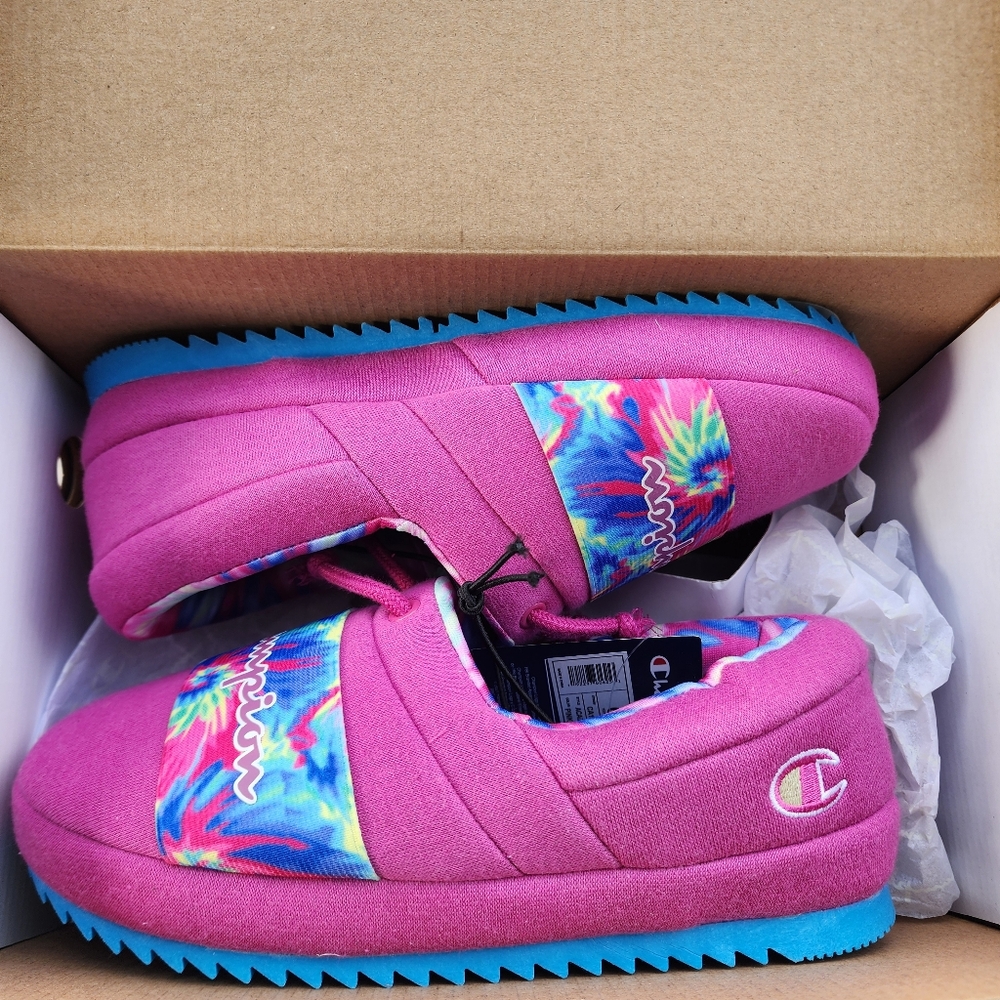 Champion Pink and Blue Slippers with Slip-On Comfort NWT 6 YOUTH ACADEMY TIE DYE